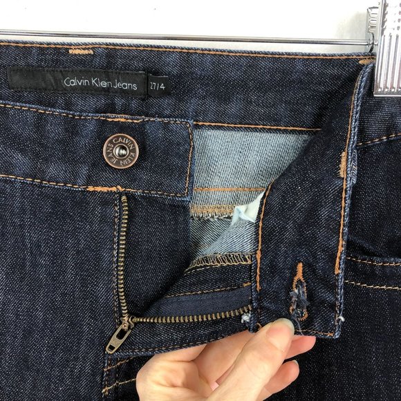 Calvin Klein Women's Size 27/4 Dark Wash Blue Denim Mini Bootcut Jeans - Picture 6 of 9